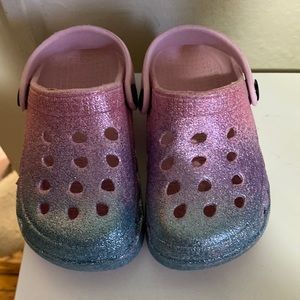 Toddler shoes size 6-7
